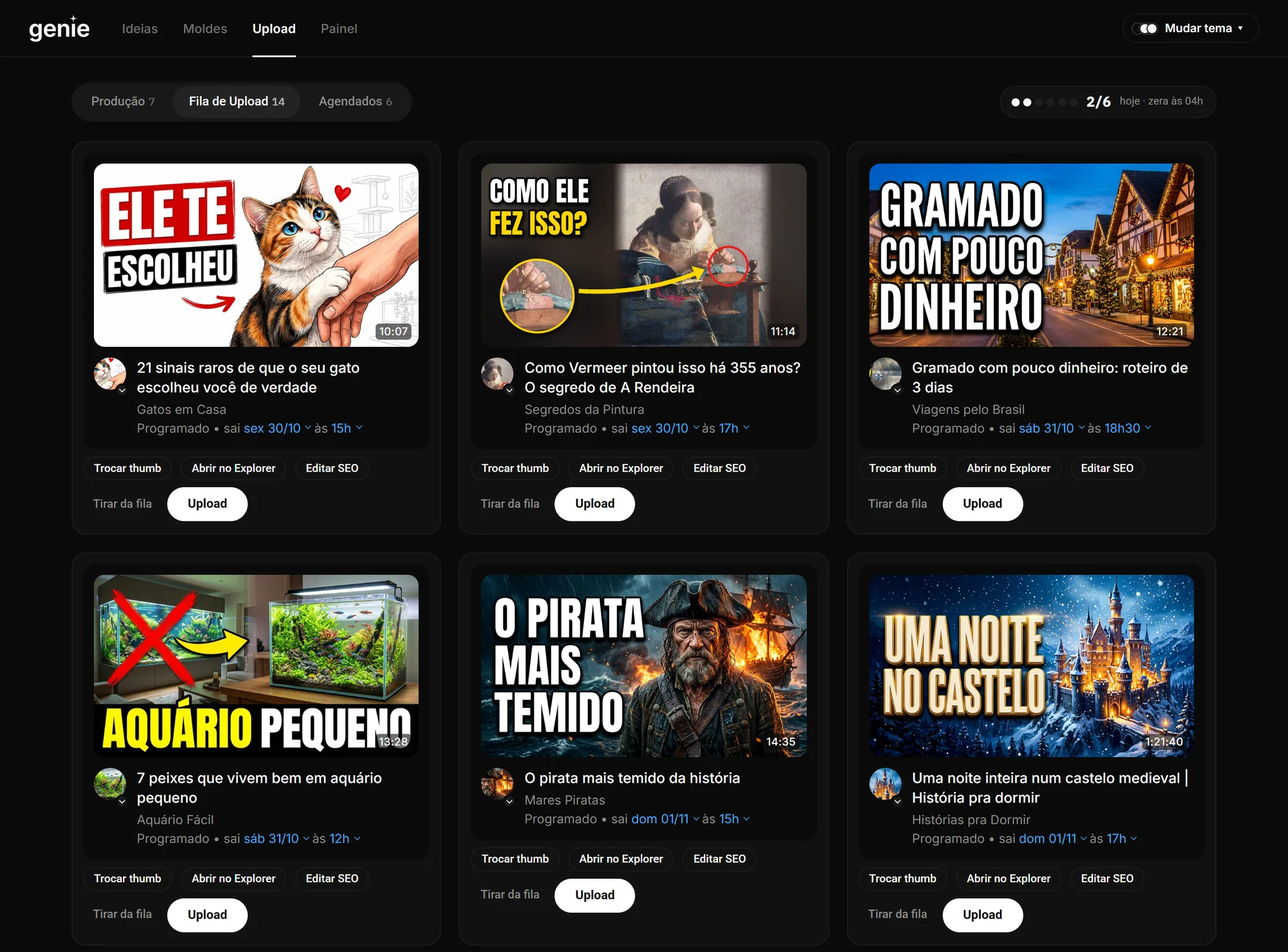 Fila de Upload com vídeos de vários canais, cada um com thumb, título e data programada